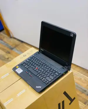 Laptop Lenovo ThinkPad X131e 4GB Intel SSD 128GB