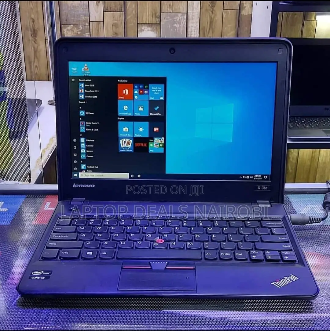 Laptop Lenovo ThinkPad X131e 4GB Intel SSD 128GB