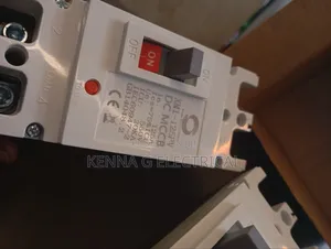 160A Efficient 2P DC McCb Circuit Breaker