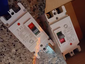 2P DC 550V Moulded Case Circuit Breaker Solar125a