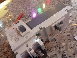 Solar PV C Curve Circuit Breaker McCb 2pole 125A
