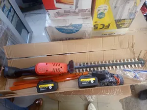 Quality Cordless Hedge Trimmer With 2 Batteries