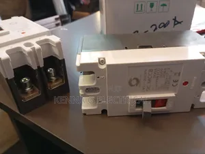 200A DC McCb 2pole Circuit Breaker