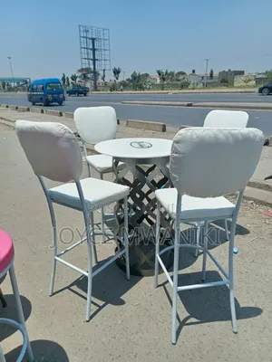 Unique High Bar Set of 4 Chairs and a Table, Powder Coated 
