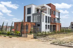 4bdrm Townhouse/Terrace In Membley For Sale