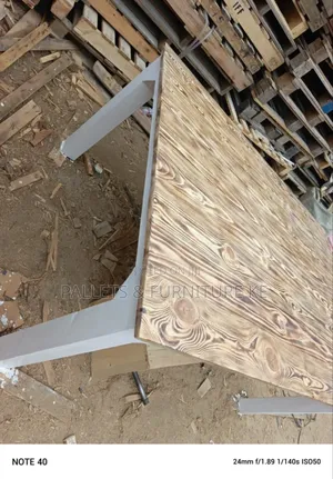 Whitesand Table