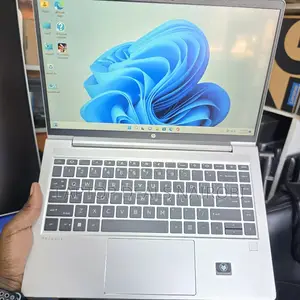 Laptop HP ProBook 440 G9 16GB AMD Ryzen 7 SSD 256GB