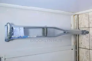 Under Arm Hospital Crutches