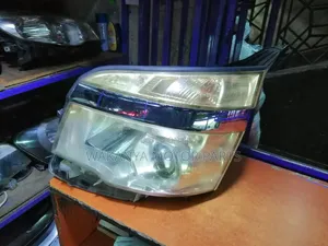 Toyota Voxy 2010 /2013 Xenon Headlight, Clean Ex Japan Parts
