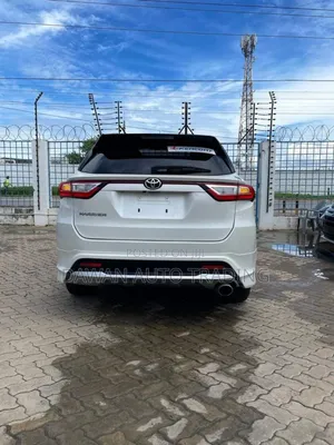 Toyota Harrier 2.0 2017 White