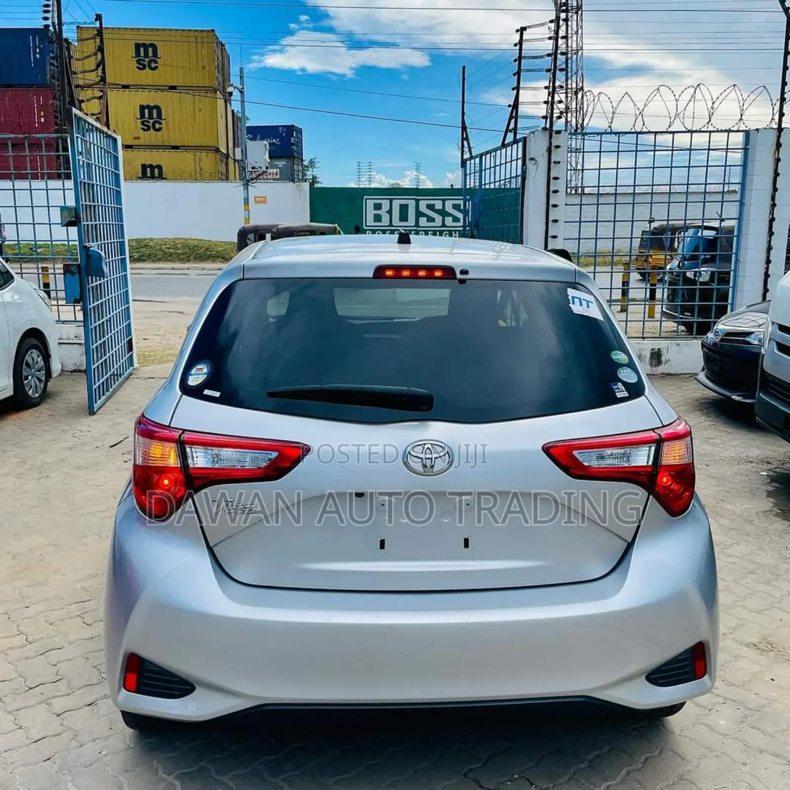 Toyota Vitz 1.3 AWD 5dr 2017 Silver
