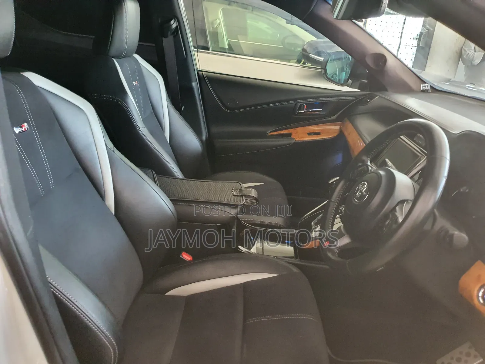 Toyota Harrier 2017 White