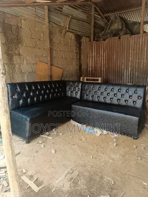 L Shape Restaurant Couch, Black 