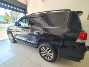 Toyota Land Cruiser 2017 Black
