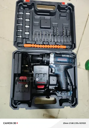 Bosch Cordless Drill Set/Cordless Drill
