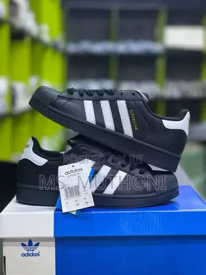 * Men's/ Women Adidas Authentic Superstar Casua