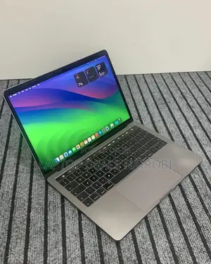 Laptop Apple MacBook Pro 2019 16GB Intel Core I7 SSD 512GB