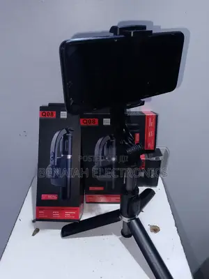 Gimble Stabilizer Q08 With Tripod Stand for Easy Shooting