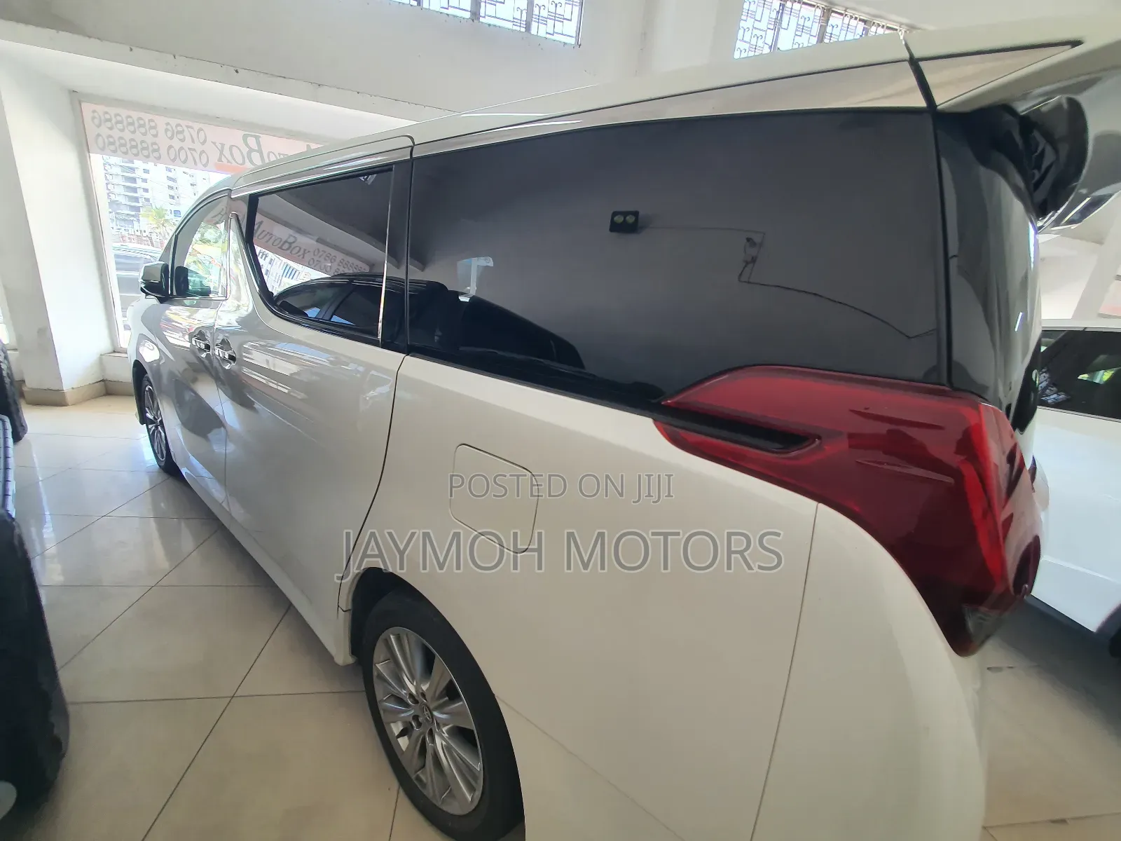 Toyota Alphard 2018 White