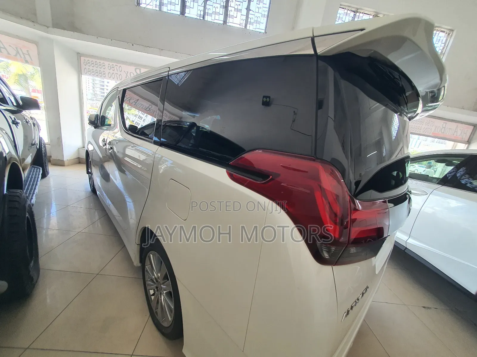 Toyota Alphard 2018 White