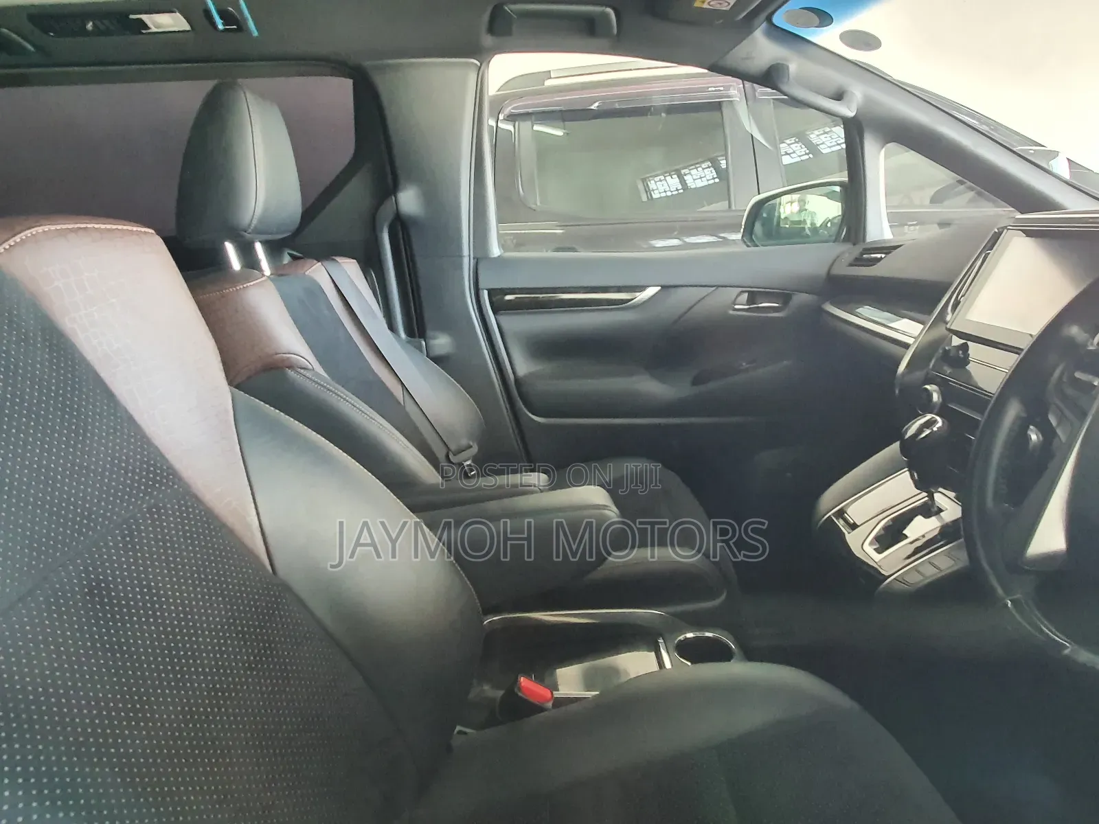 Toyota Alphard 2018 White