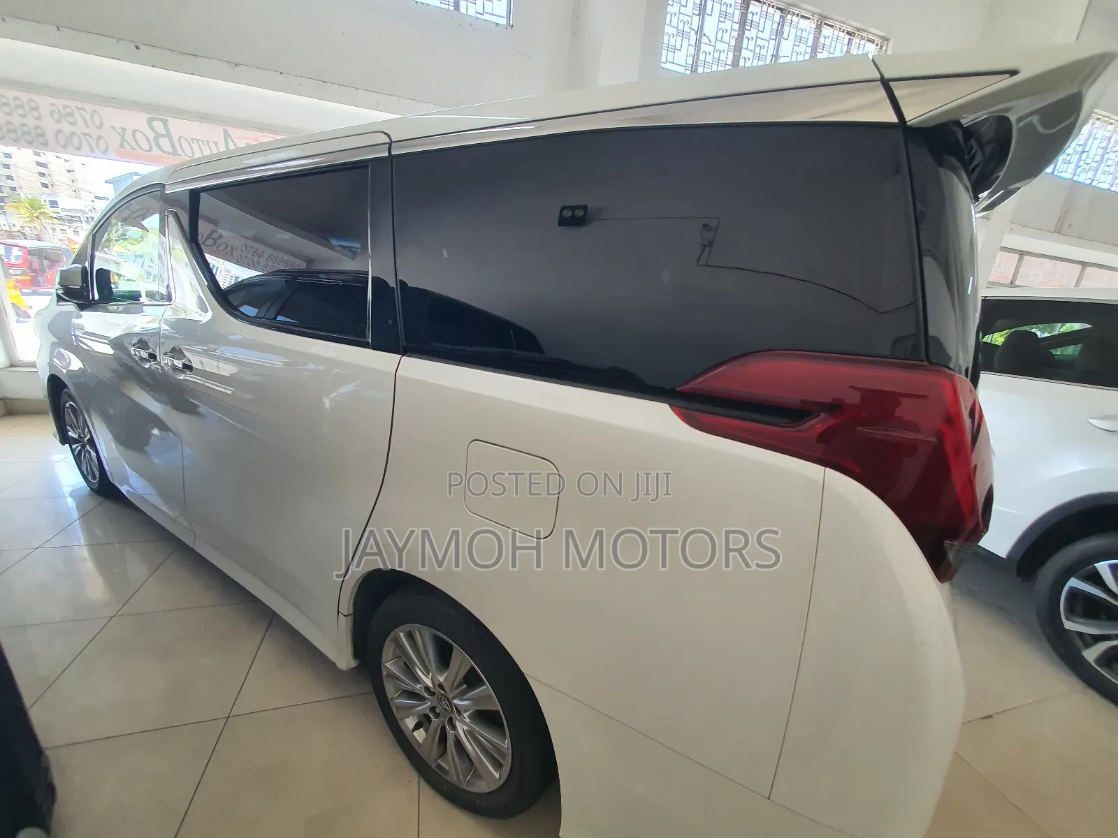 Toyota Alphard 2018 White