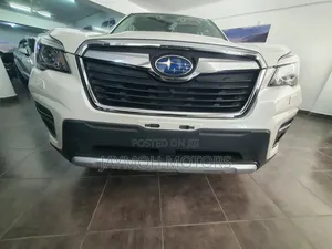 Subaru Forester 2018 White