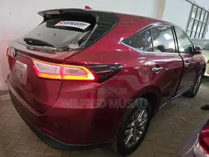 Toyota Harrier 2.0 2018 Red