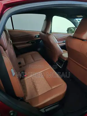 Toyota Harrier 2.0 2018 Red