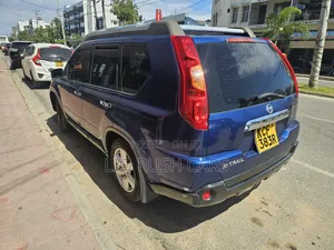 Nissan X-Trail 2010 Blue