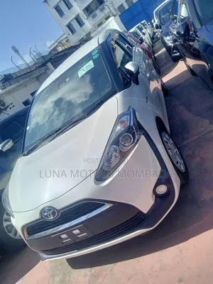 Toyota Sienta 2017 White