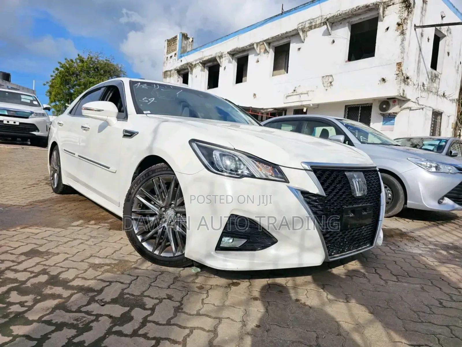Toyota Crown 2017 White