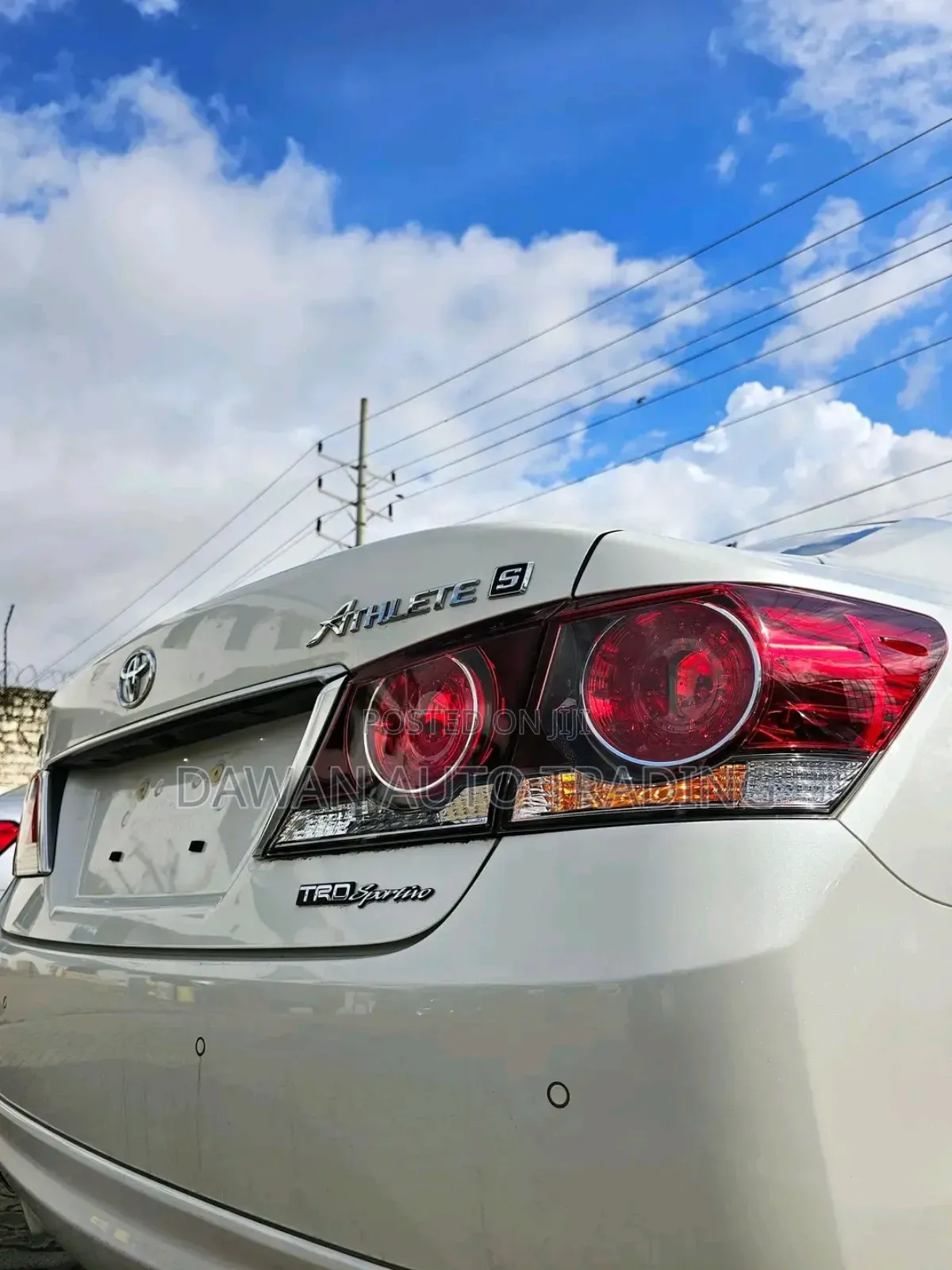 Toyota Crown 2017 White