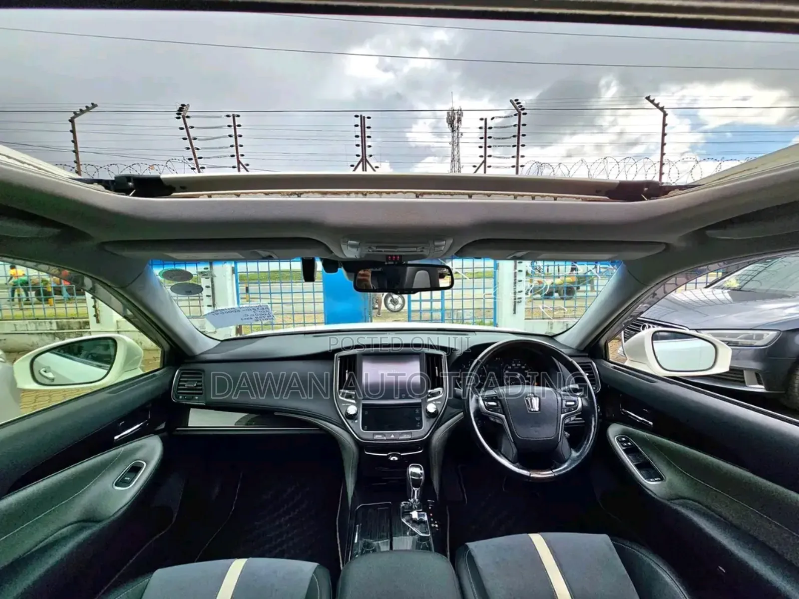 Toyota Crown 2017 White