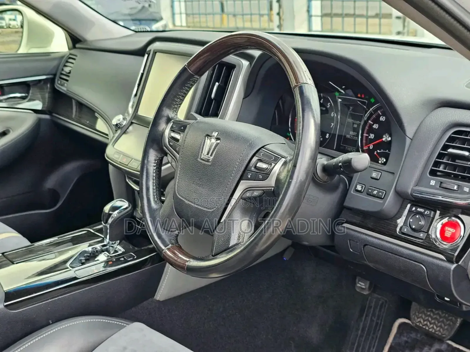 Toyota Crown 2017 White