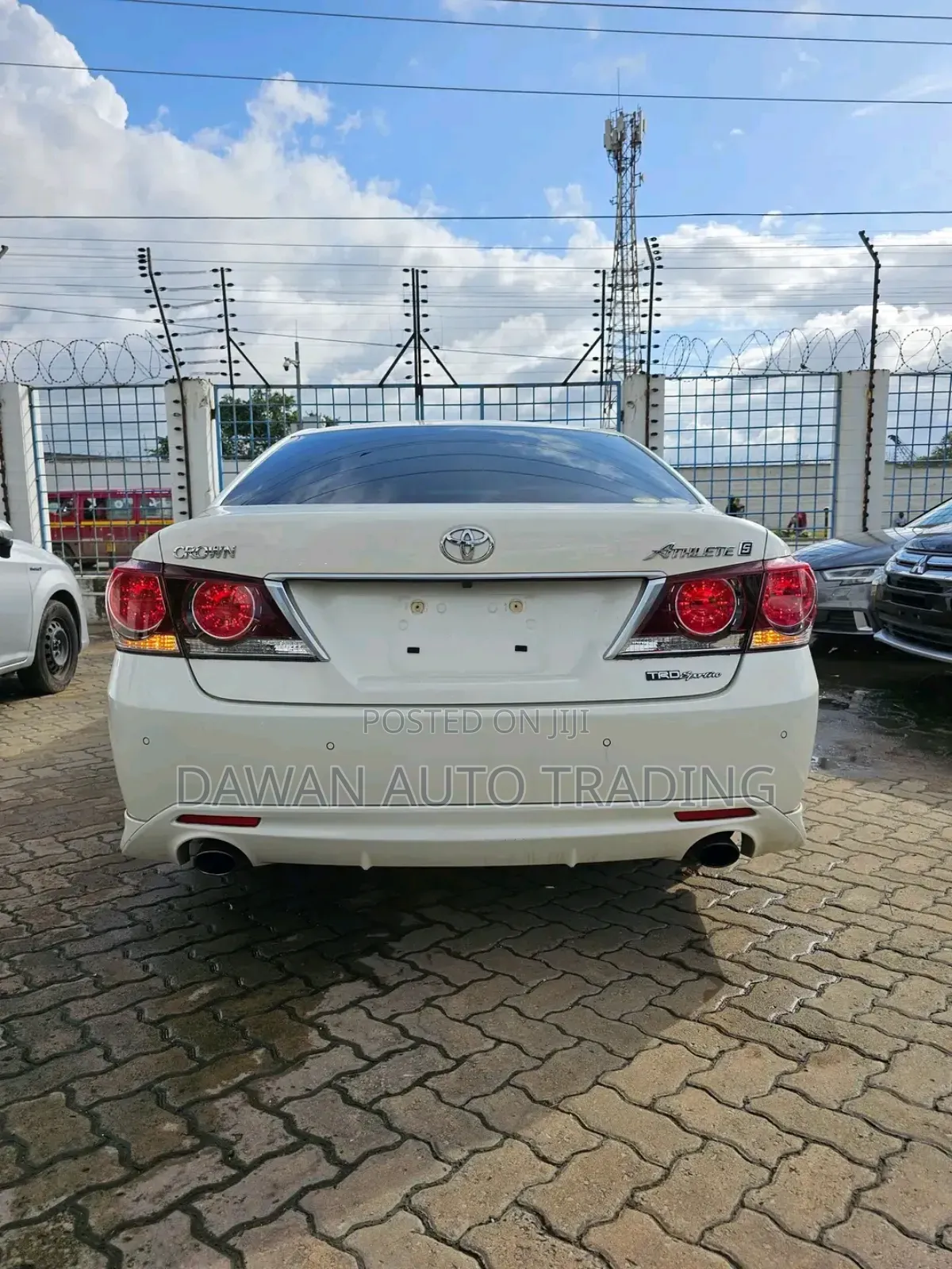 Toyota Crown 2017 White