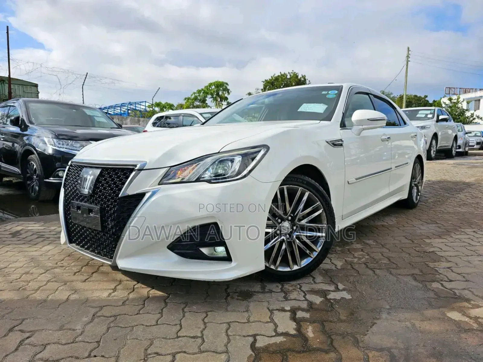 Toyota Crown 2017 White