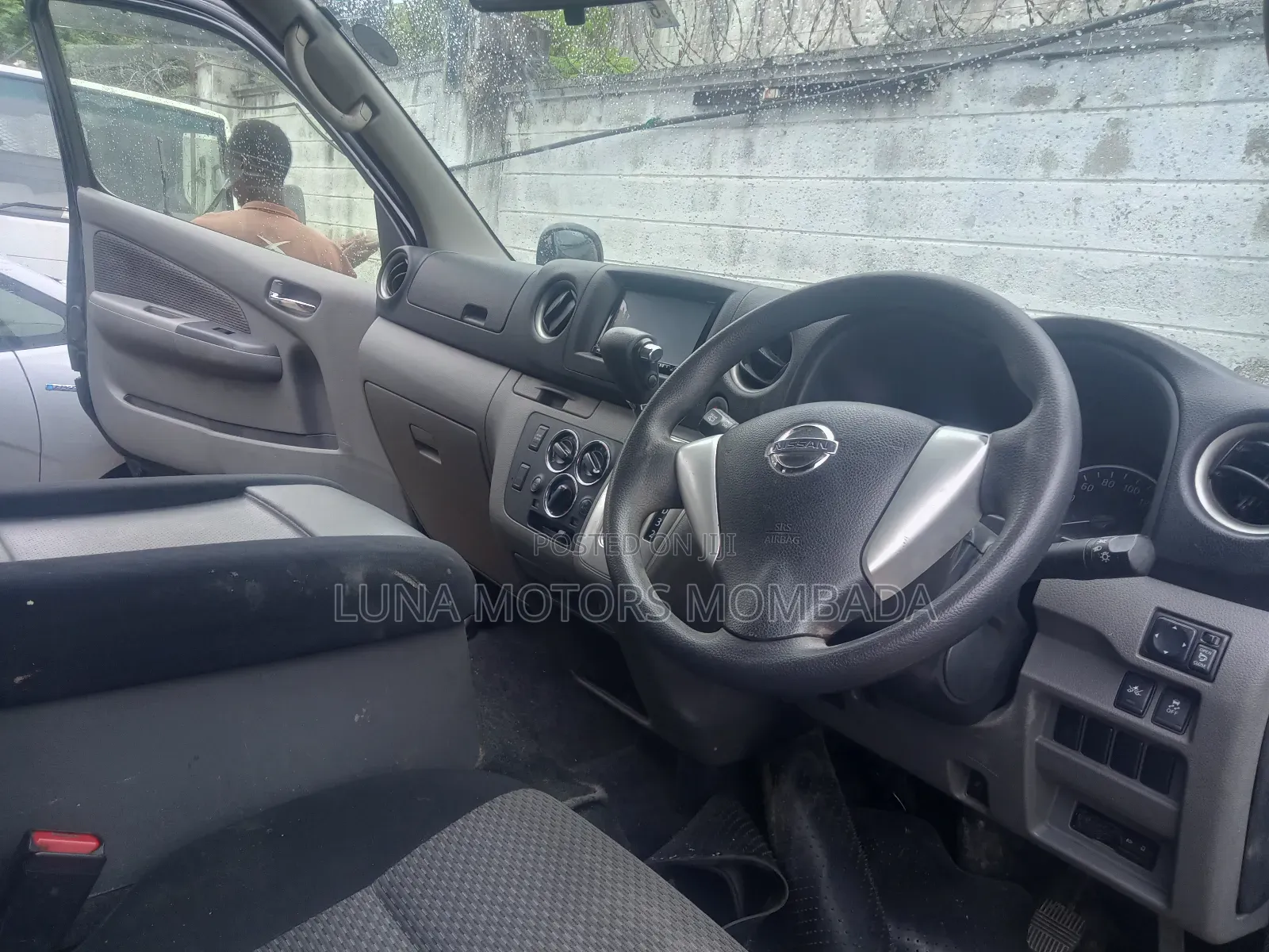Nissan Caravan (Urvan) 2018 Black