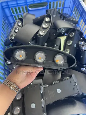 Wall Bracket Light 3eyes