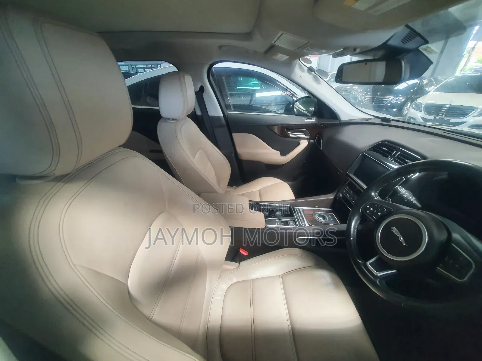 Jaguar F-Pace 2018 Blue