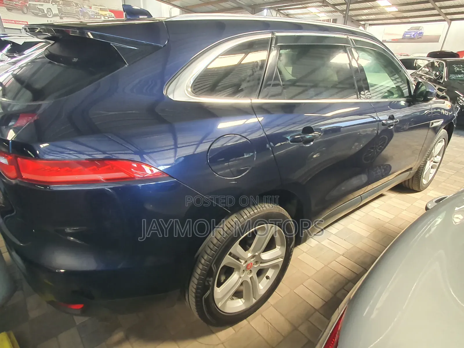 Jaguar F-Pace 2018 Blue
