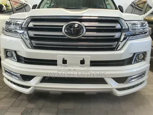Toyota Land Cruiser 2017 White