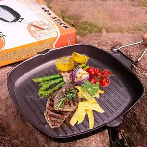 Non Stick Square Steak Pan With Wooden Handle°