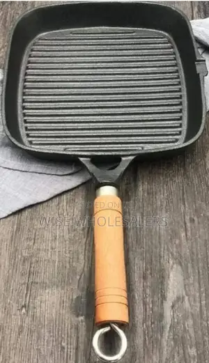 Non Stick Square Steak Pan With Wooden Handle° ••°°