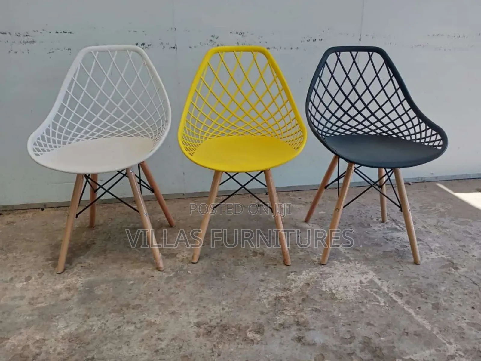 Eames Mesh Chair