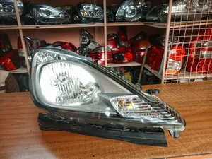 Honda Fit Hybrid Ex-Japan Nonzenon RHS Headlight