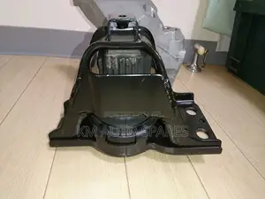 Nissan Serena Engine Mount.