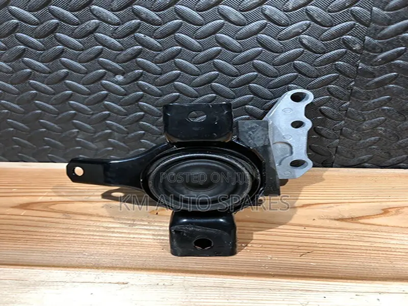 Suzuki Solio Engine Mount.