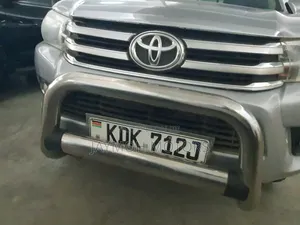 Toyota Hilux 2017 Silver