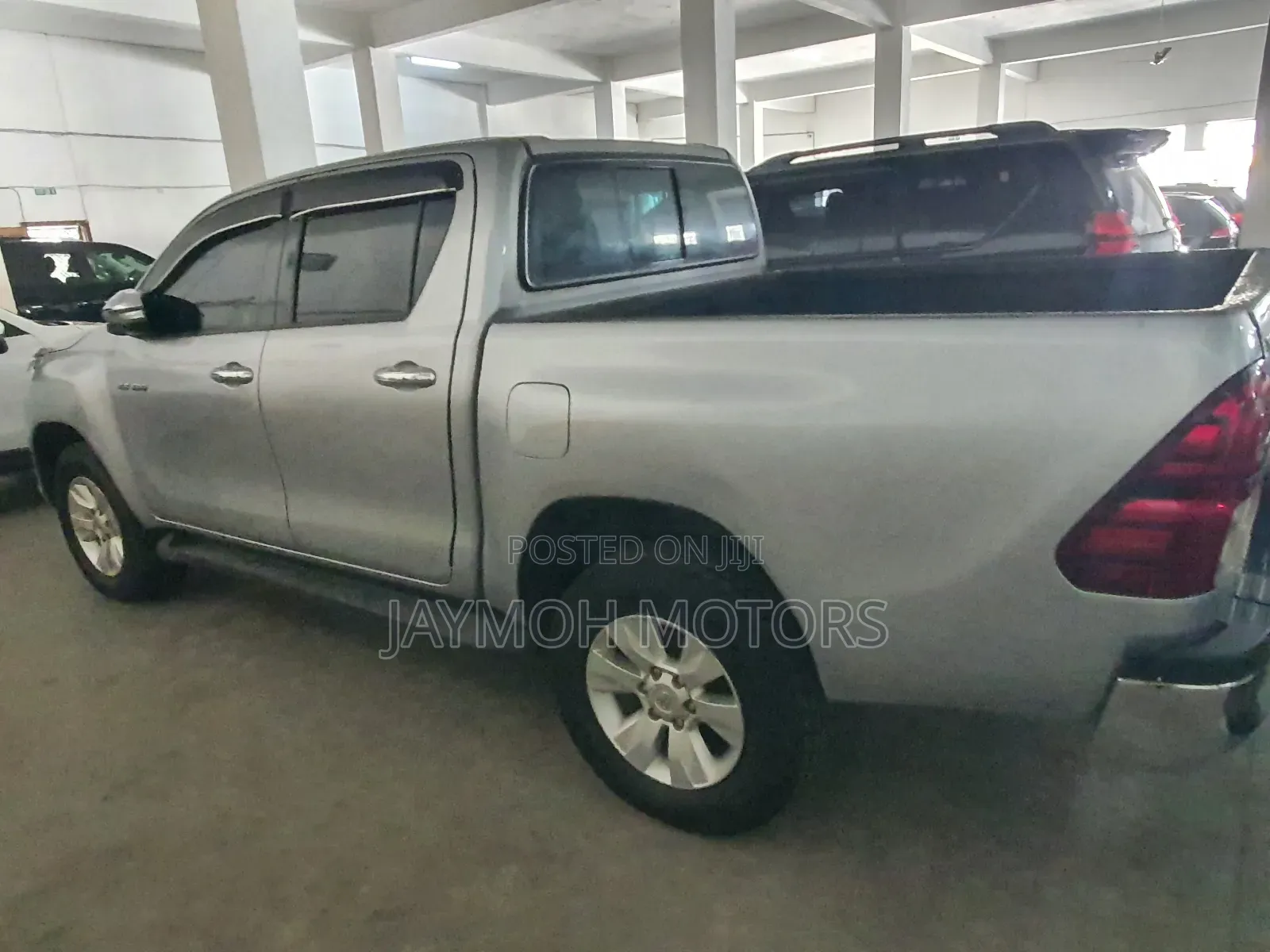 Toyota Hilux 2017 Silver